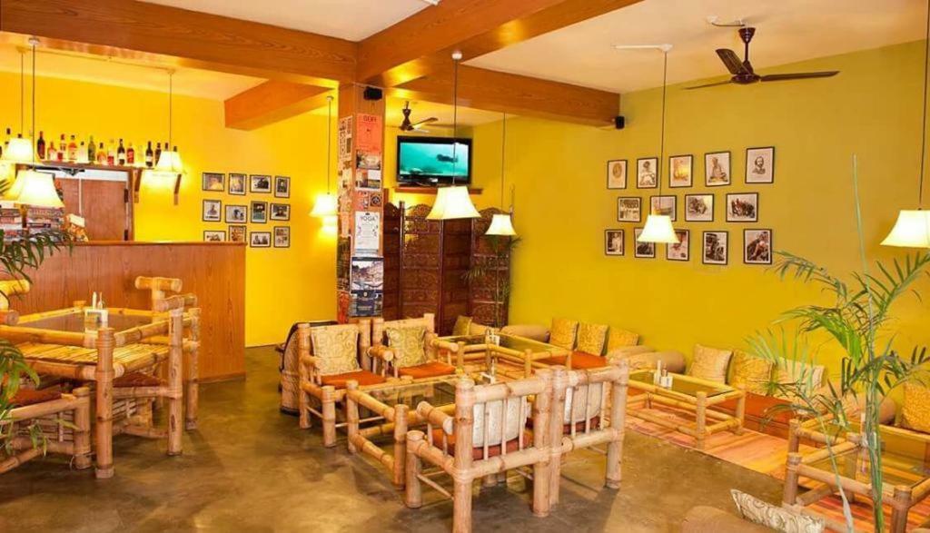 Drifter'S Inn & Cafe Manāli Екстериор снимка