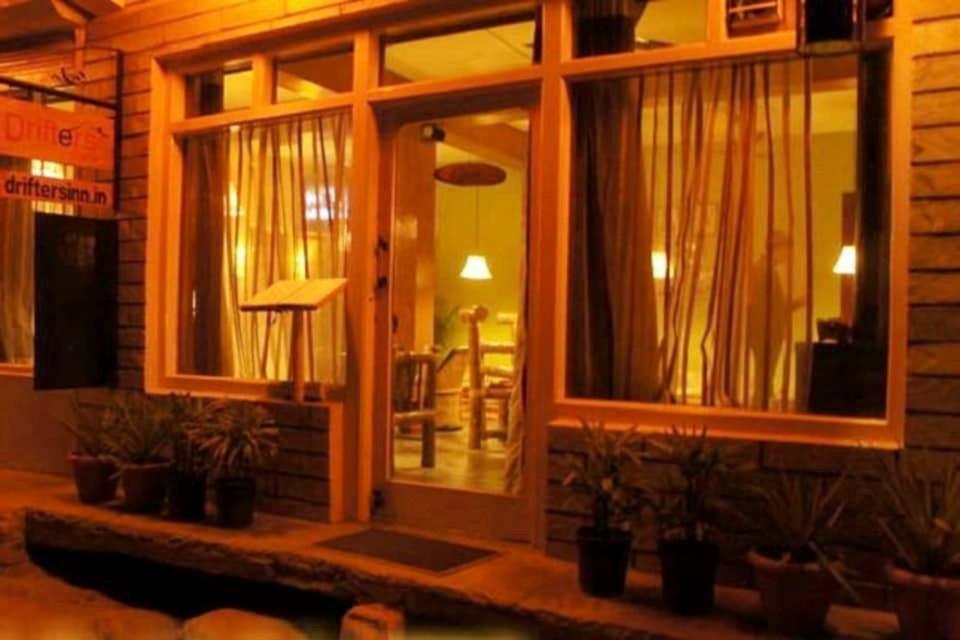 Drifter'S Inn & Cafe Manāli Екстериор снимка