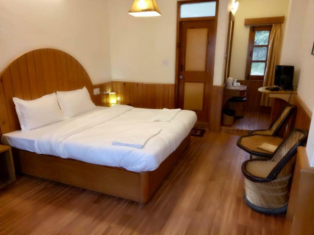 Drifter'S Inn & Cafe Manāli Екстериор снимка